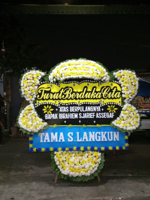 Papan Bunga Duka di Teupah Barat
